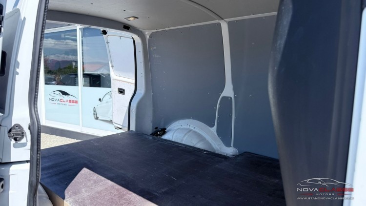 Volkswagen Transporter L1H1 2.0 TDI