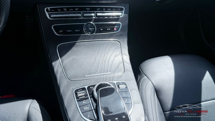 Mercedes-Benz Classe E 300 de AMG Line