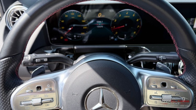 Mercedes-Benz Classe B 180 AMG