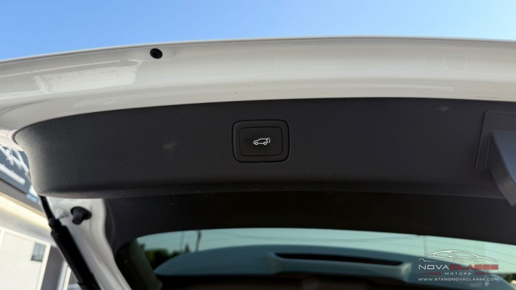 MG EHS 1.5 T-GDI Plug-in Hybrid Luxury