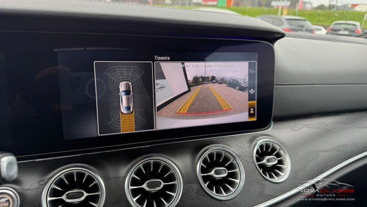 Mercedes-Benz Classe E 220 AMG