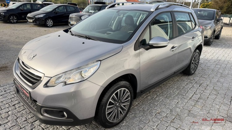 Peugeot 2008 1.2i Active