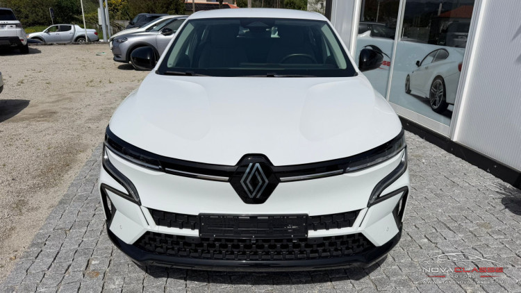Renault M&eacute;gane E-Tech EQUILIBRE 5D
