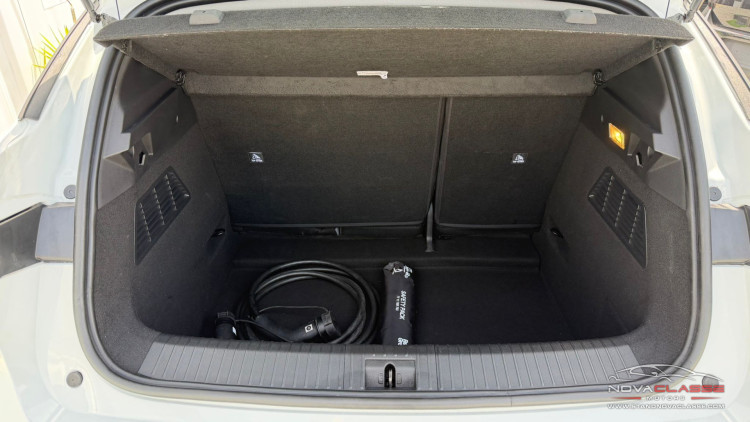 Renault M&eacute;gane E-Tech EQUILIBRE 5D