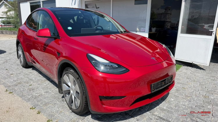 Tesla Model Y RWD