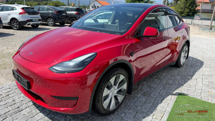 Tesla Model Y RWD