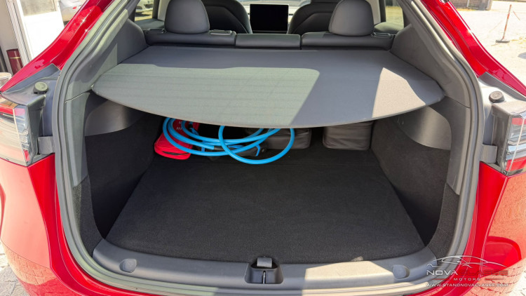 Tesla Model Y RWD